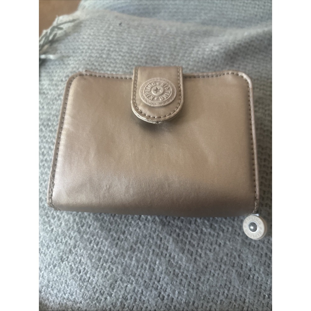 Silver Kipling Wallet- Shiny Chic Versatile